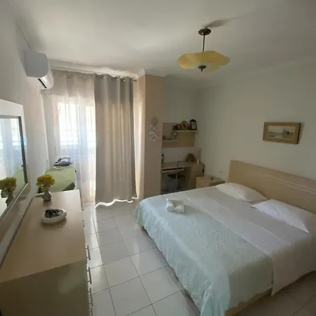 Lilly Apartament Pogradec Exterior photo